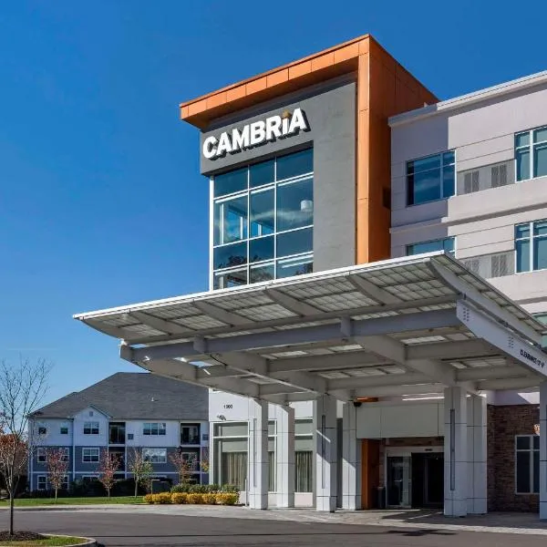 Cambria Hotel Manchester South Windsor，位于South Windsor的酒店