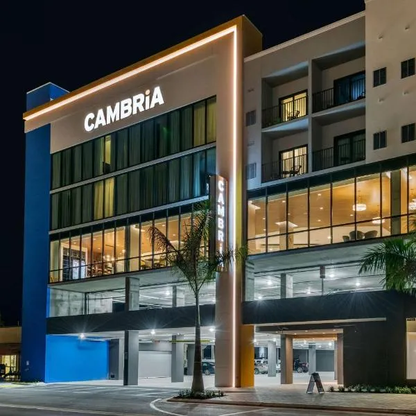 Cambria Hotel St Petersburg-Madeira Beach Marina，位于圣徒皮特海滩的酒店