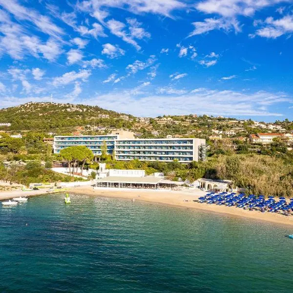 地中海酒店，位于拉瑟的酒店