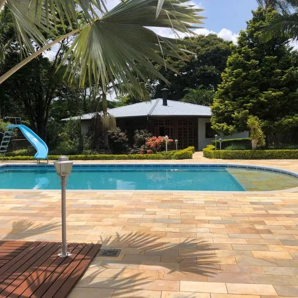 Chácara 5 suítes e piscina em Cabreúva，位于卡布雷乌瓦的酒店