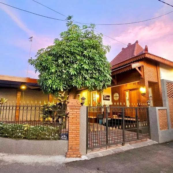 Omah Tabon Jogja - Close to Malioboro，位于Timuran的酒店