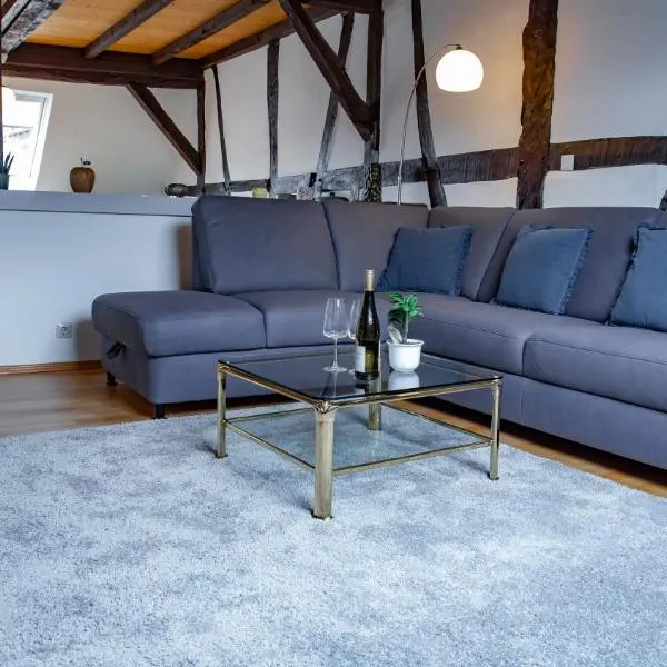 Ferienhaus zum Kompeskopf - mit Moselblick，位于特赖斯-卡尔登的酒店