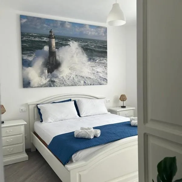 SEA&SUN House，位于马里内拉迪萨尔扎纳的酒店