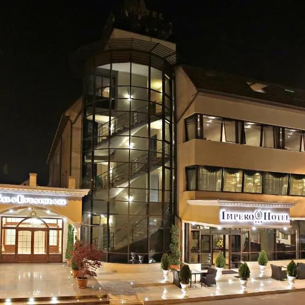 帝国酒店，位于Leş的酒店