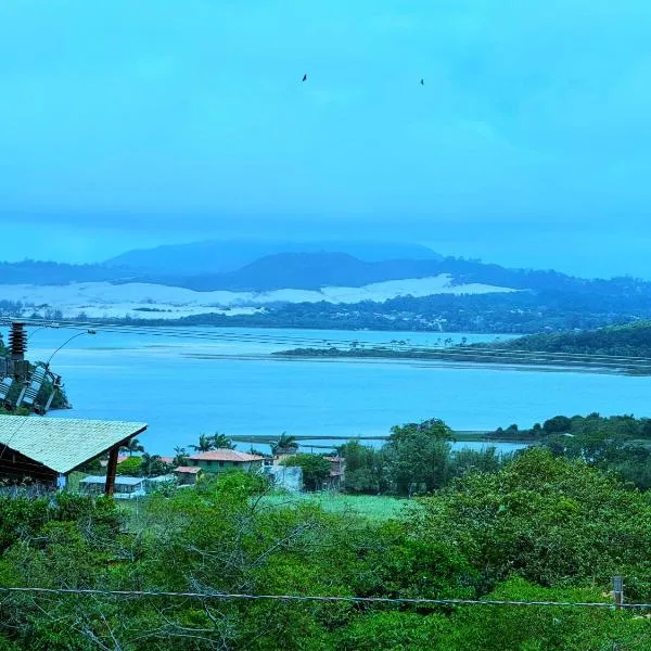 Pousada Casa Morango - Praia do Rosa - SC，位于因比图巴的酒店