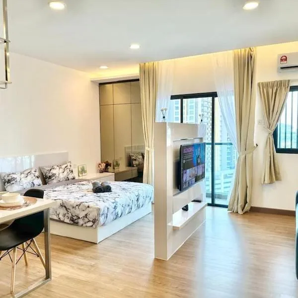 Symphony Tower - Epic City View, Netflix, Free Parking，位于沙登的酒店