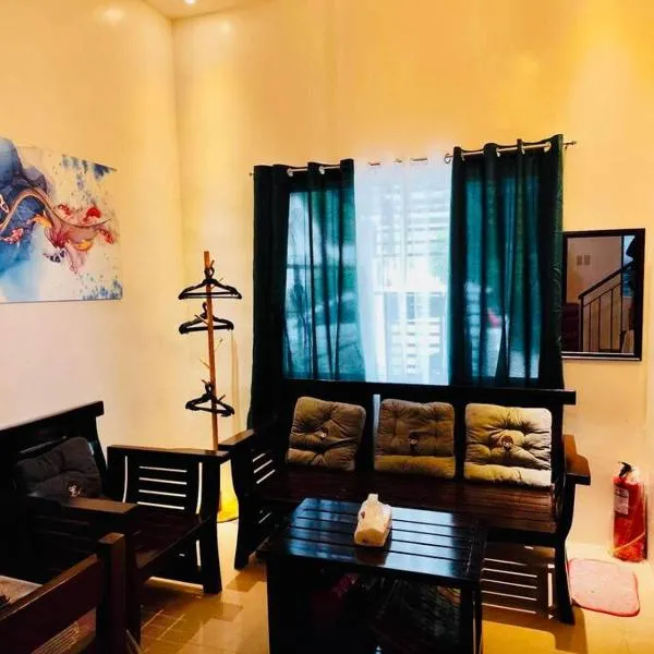 Antonios Loft Laiya Batangas，位于莱雅的酒店