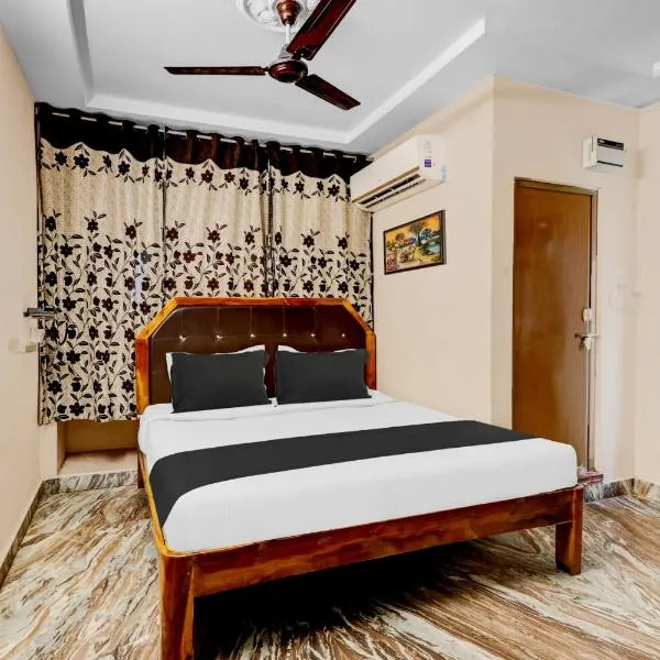 Super Hotel O Adarsh Nagar Near Kavya Hospital，位于维沙卡帕特南的酒店