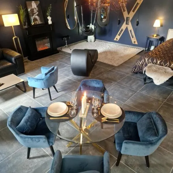 Love Room La Volupté Spa Privatif，位于Bétheniville的酒店