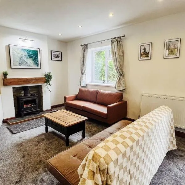 Three bedroom village home, near Grimsby and Cleethorpes，位于Waltham的酒店