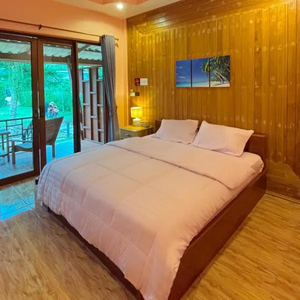 Aow Thai Homestay，位于Ban Hin Dam的酒店