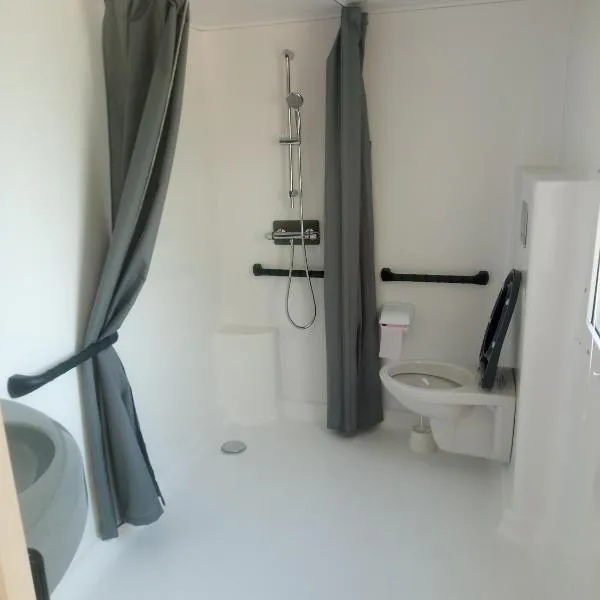 Camping de Marcilly sur Vienne，位于Marcilly-sur-Vienne的酒店