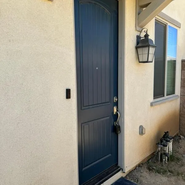 Luxury 1200 sqft 1bdrm retreat with den，位于门尼菲的酒店