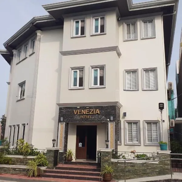 Venezia Suites Hotel Iloilo，位于Talusan的酒店