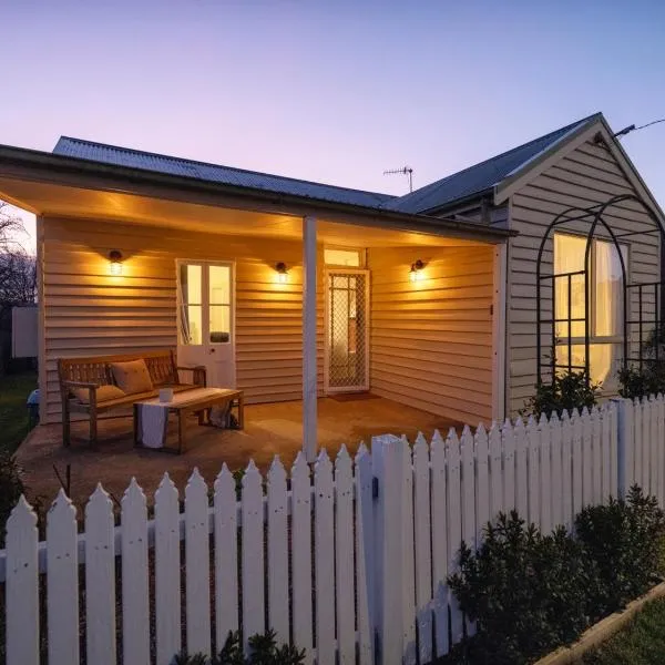 Nelly's Cottage Braidwood，位于Braidwood的酒店