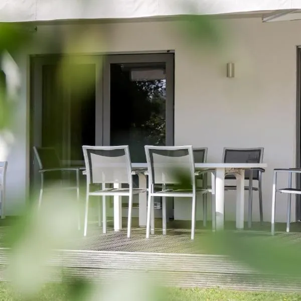 Ferienwohnung Jung und Lind，位于布雷滕的酒店