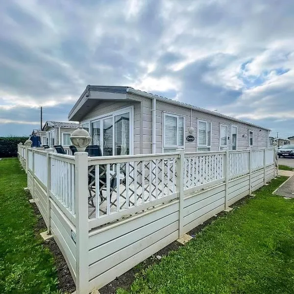 Beautiful Caravan At Seaview Holiday Park In Kent Ref 47028Pb，位于惠茨特布尔的酒店