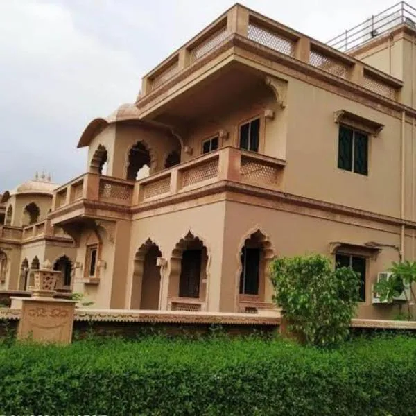 Rajwada Bungalows 3BHK，位于普杰的酒店