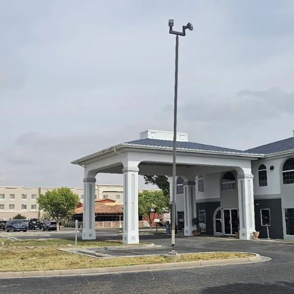 Quality Inn & Suites Roswell North，位于罗斯威尔的酒店