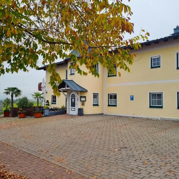 Zur Turmstube，位于多森海姆的酒店