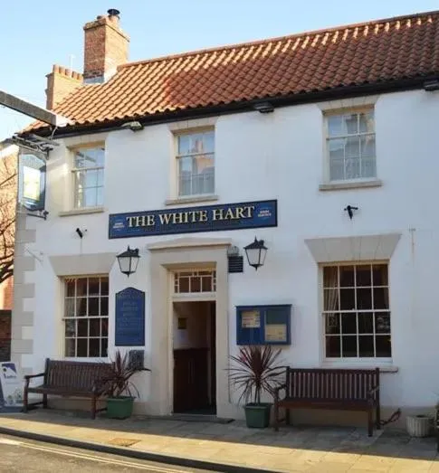 The White Hart，位于Caistor的酒店