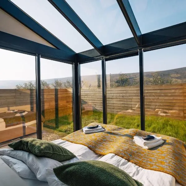 Night & Day lodge - glass roof with hot tub，位于雷克霍特的酒店
