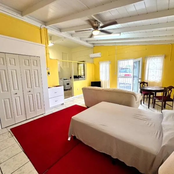Amber Lily Studio，位于Brumaire的酒店