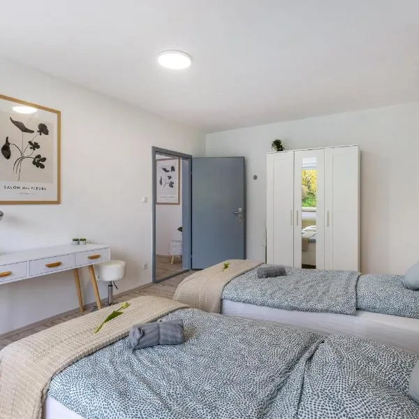 Apartment AlbGlück 2 Hechingen, 2 Schlafzimmer, 1-5 Personen, Burg 5 km，位于黑欣根的酒店