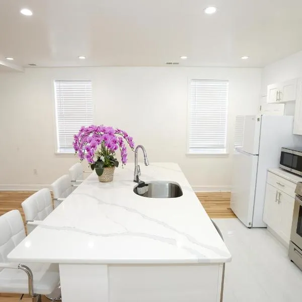 Spacious and Brand New Apartment in Point Breeze - Prime Location，位于费城的酒店