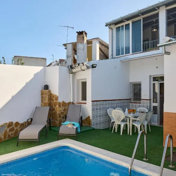 Casa Ángeles，位于Cuevas Bajas的酒店