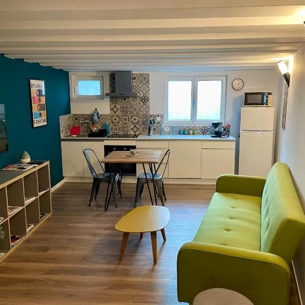 Charmant Loft，位于克吕斯的酒店