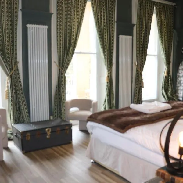 Rooms on The Prom，位于切尔滕纳姆的酒店
