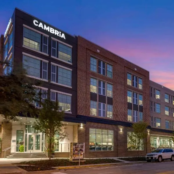 Cambria Hotel Columbia Downtown the Vista，位于哥伦比亚的酒店