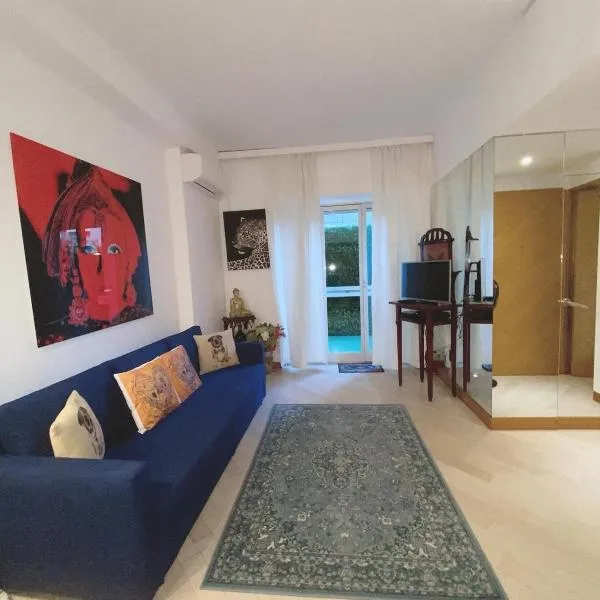 Very Central suite apartment with 1bedroom next to the underground train station Monaco and 6min from casino place，位于蒙特卡罗的酒店