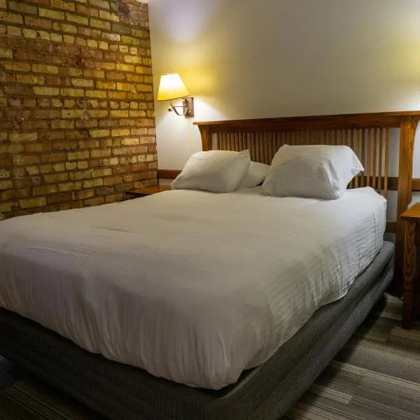 The Branch House & Suites By Gold Dust，位于戴德伍德的酒店