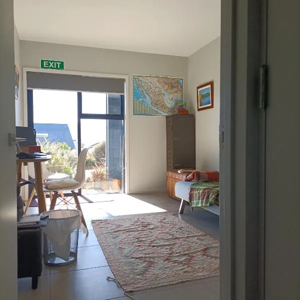 Diamond Harbour Guest Suite，位于Diamond Harbour的酒店