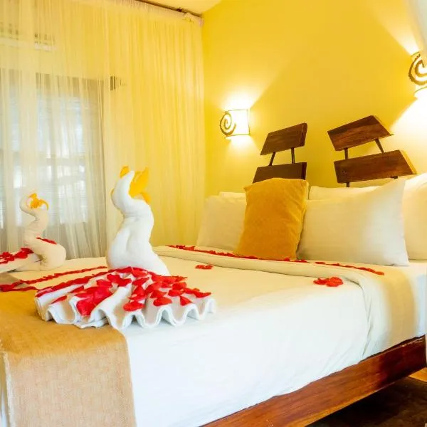 Weru Weru River Lodge,位于莫希的酒店