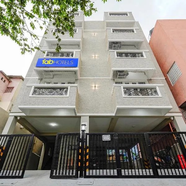 FabHotel Lucky Inn Grand Residency，位于Sholinganallur的酒店