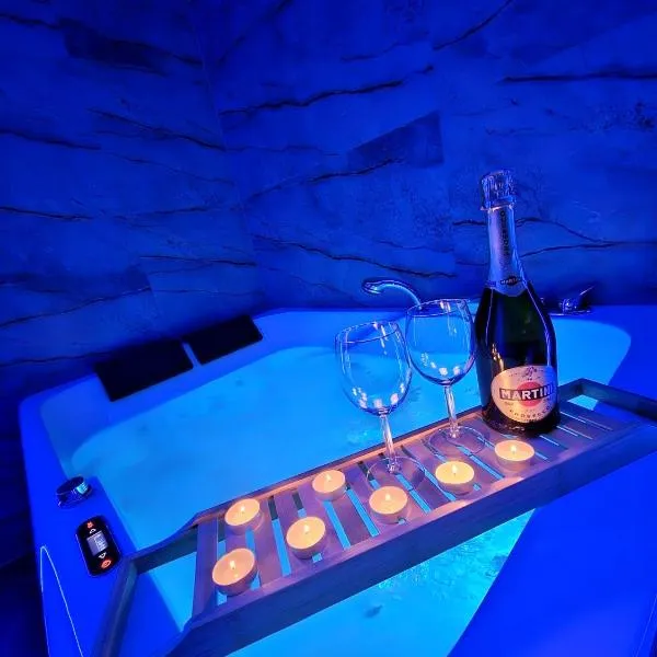 Apartament w Centrum z Jacuzzi, prywatny parking, klimatyzacja 4，位于拉多姆的酒店