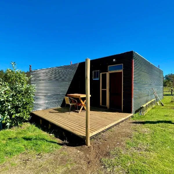 TinyHouse Box Lican Ray，位于Nalcahue的酒店