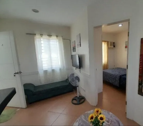 Staycation! Daily, weekly, monthly!，位于圣费尔南多的酒店