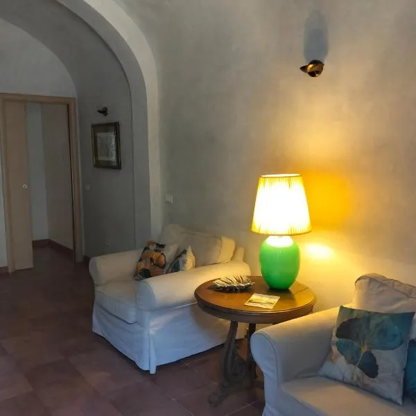 Molina apartment 213，位于Pugnano的酒店