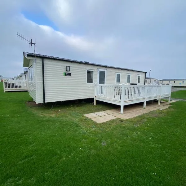3 Bedroom - Stunning Caravan in Coastal Eyemouth，位于艾茅斯的酒店