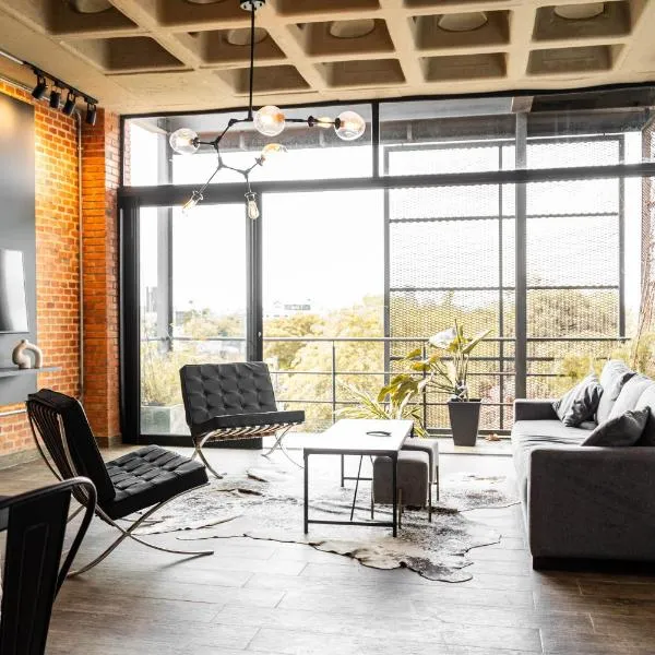 Spacious apartment with Style and Natural Light，位于亚松森的酒店