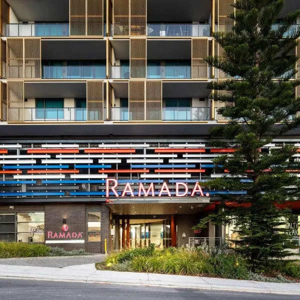 维特罗布鲁士嘉堡海滩华美达酒店，位于珀斯的酒店
