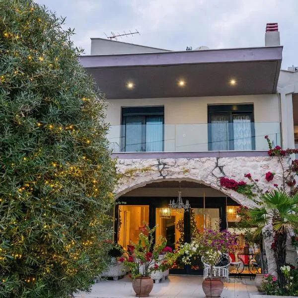 Villa Mara με ιδιωτική παραλία，位于Loutrá Elevtherón的酒店