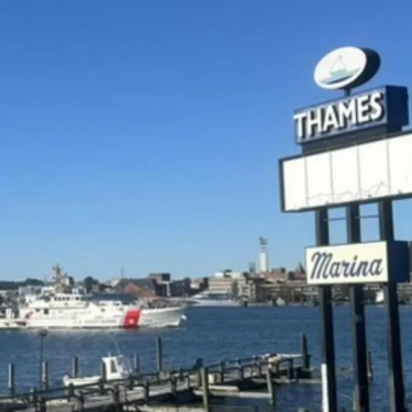 Thames Inn and Marina，位于格罗顿的酒店