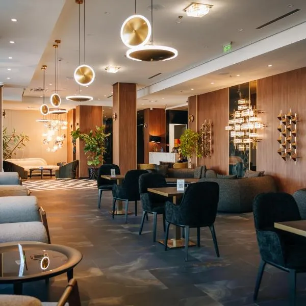 Sky Airport Hotel，位于Apahida的酒店