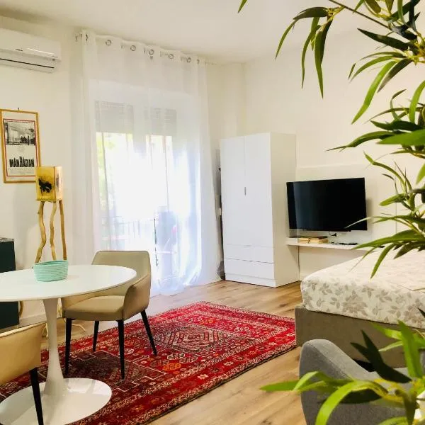 San Donato Chic Home，位于圣多纳托-米拉内塞的酒店