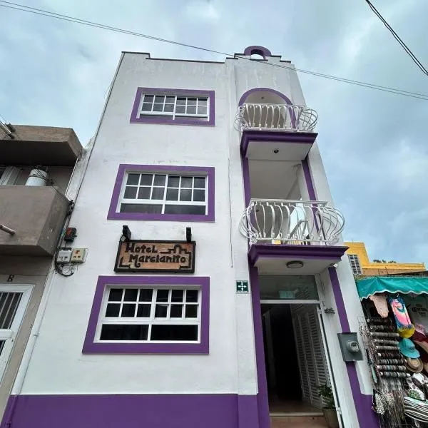 Hotel Marcianito，位于女人岛的酒店